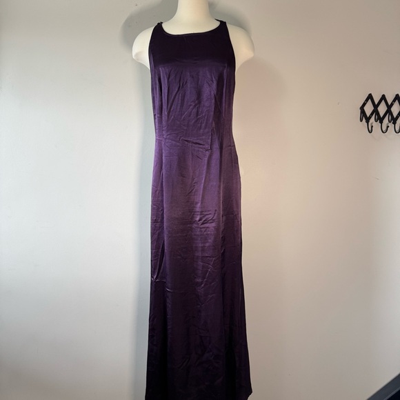 Newport News Rich Plum Maxi Haltered Lace Dress SZ 8 - Picture 12 of 12